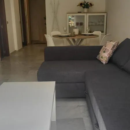 Gigantes 12 * Malaga